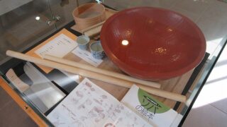 2025年11月03日（月）｜そば打ち道具の展示しています